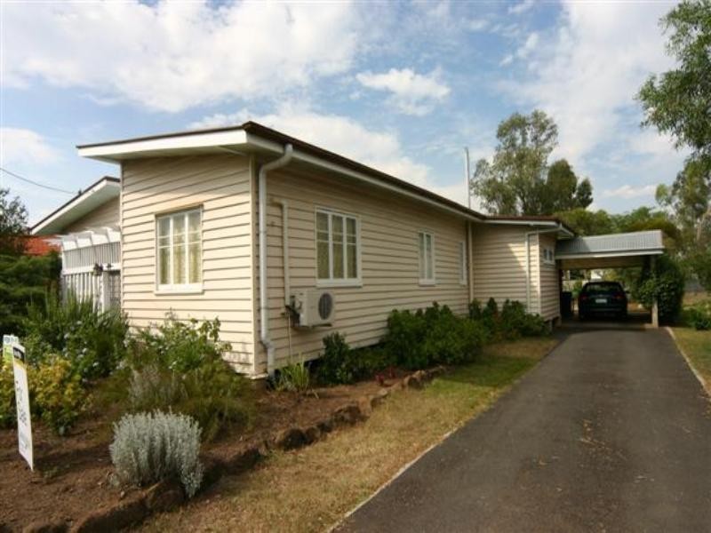 71 Patrick Street, Dalby QLD 4405