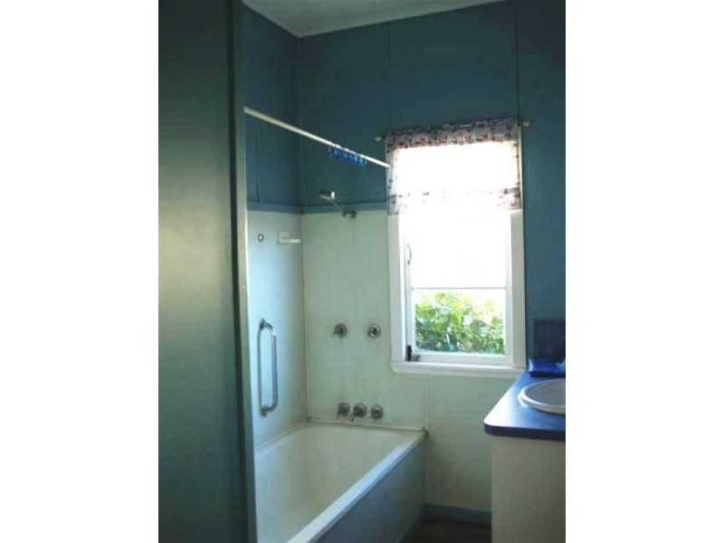 18 Kookaburra Street, Dalby QLD 4405