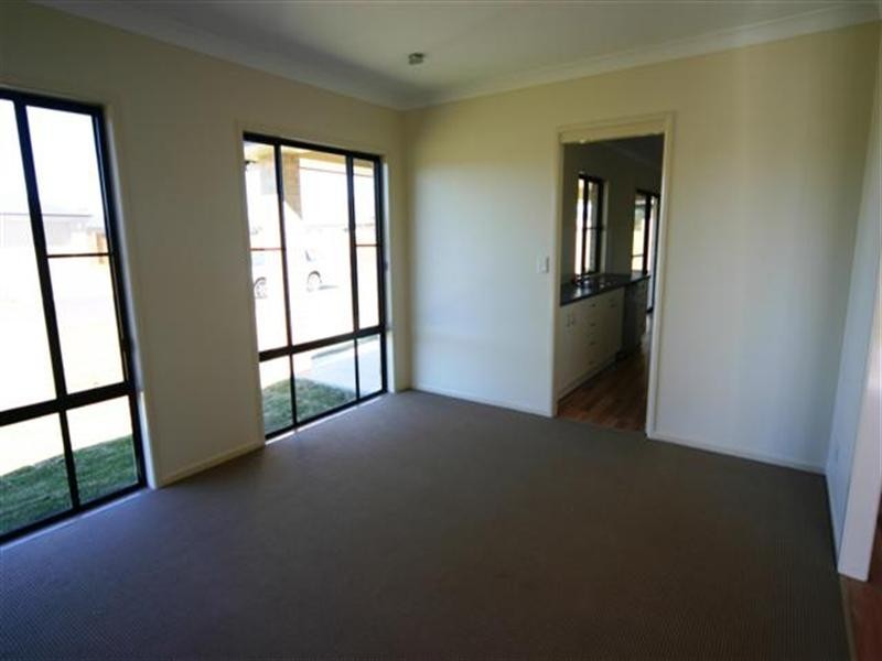 38 Glen Eagles Drive, Dalby QLD 4405