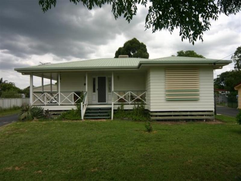 35 College Crescent, Dalby QLD 4405