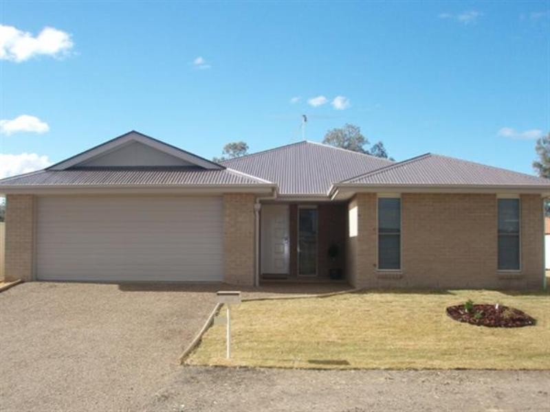 4 Dakota Place, Dalby QLD 4405