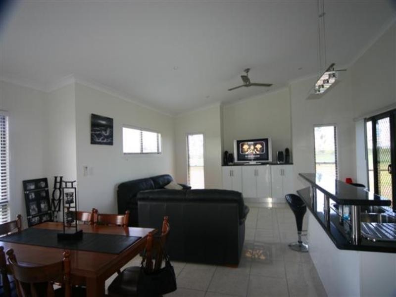 15 Jacaranda Court, Dalby QLD 4405