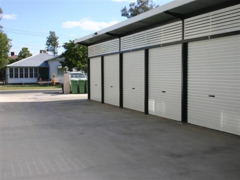 Unit 7 and 8 76 Pratten Street, Dalby QLD 4405
