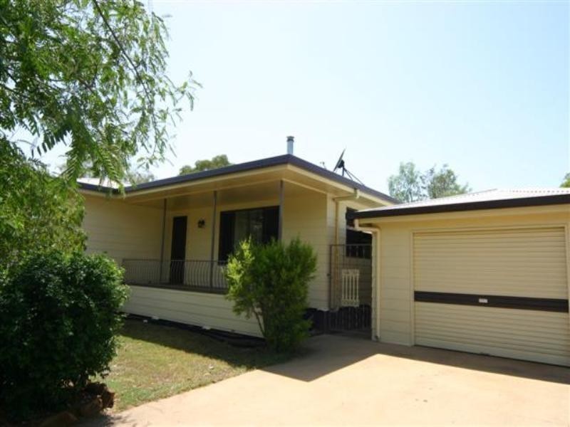 55 Geisel Street, Dalby QLD 4405