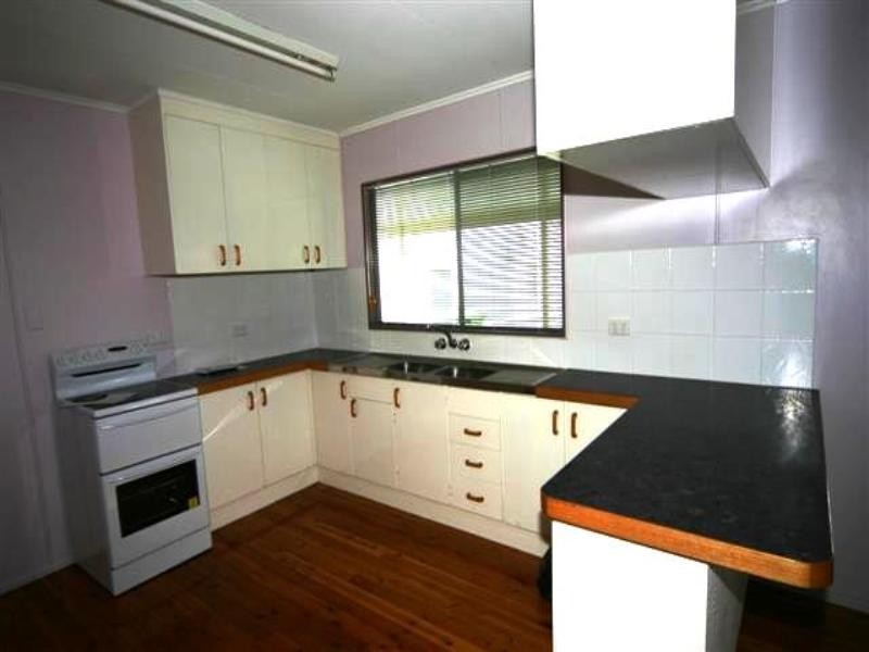27 Swan Street, Dalby QLD 4405