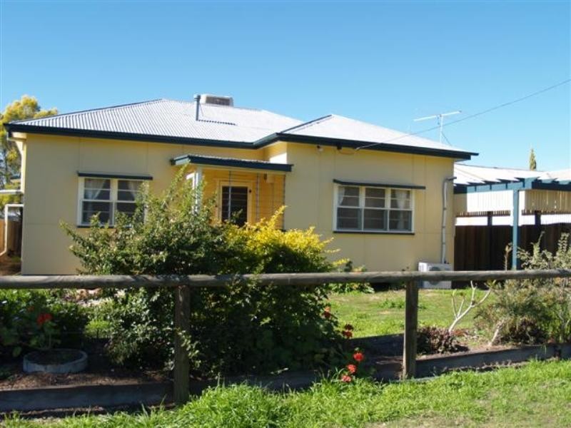 1 Connelly Street, Dalby QLD 4405