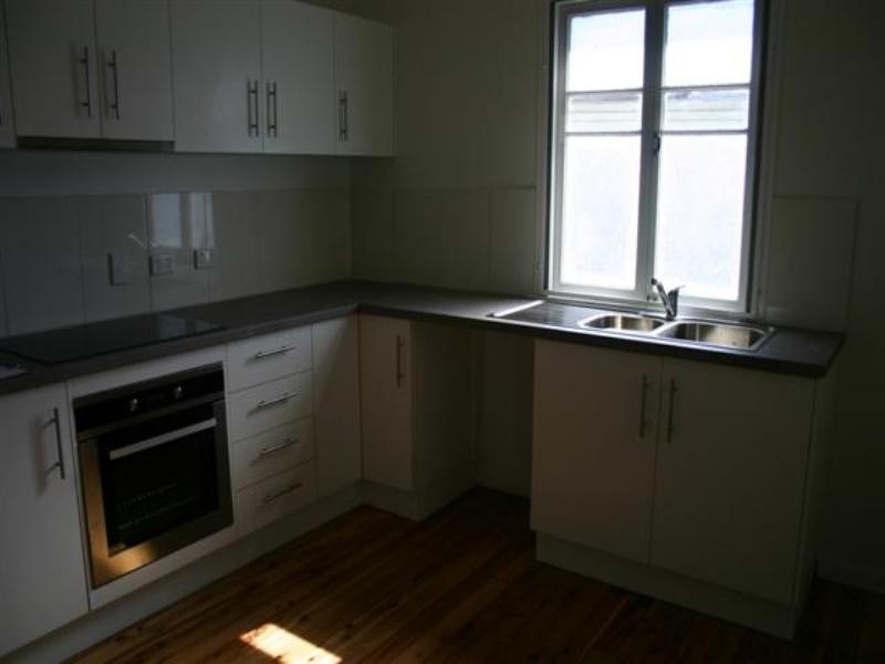 9 Dunmall Street, Dalby QLD 4405