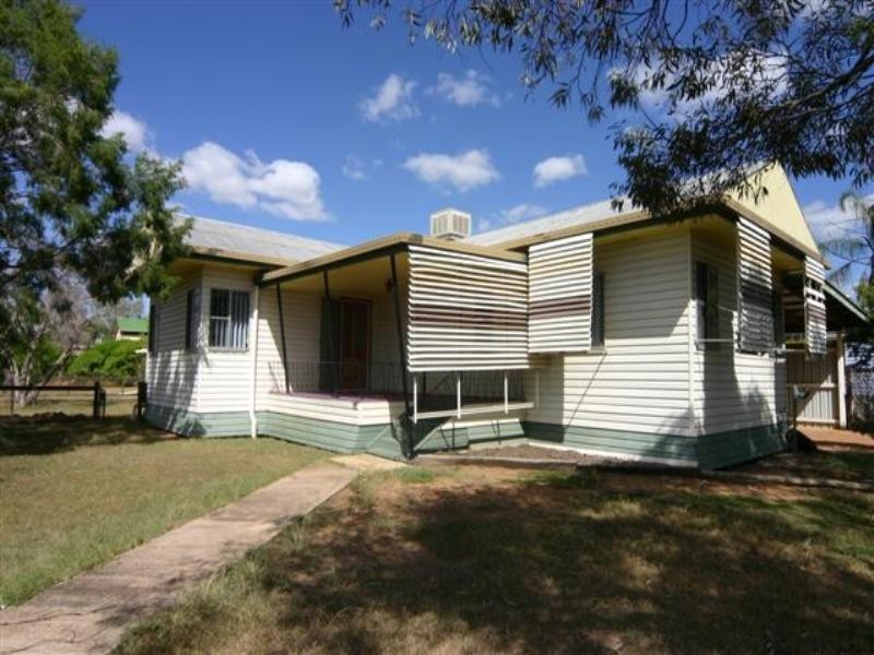 22 Etty Street, Dalby QLD 4405