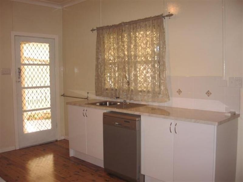 3 Hawthorne Street, Dalby QLD 4405