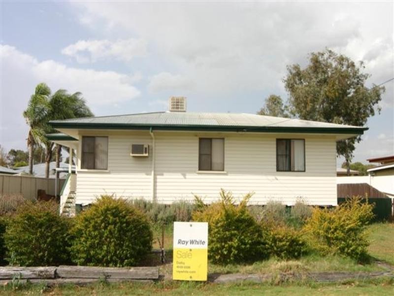13 Twine Street, Dalby QLD 4405