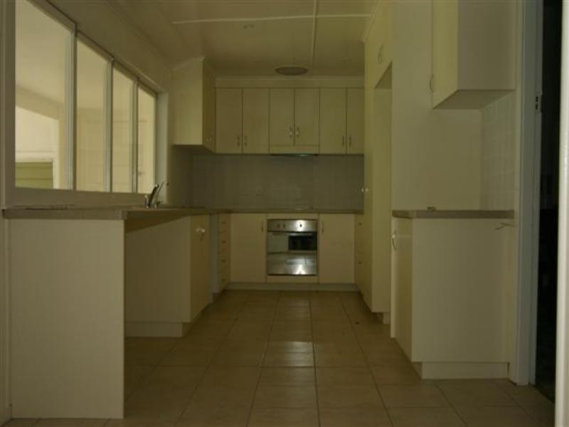 45 Bunya Street, Dalby QLD 4405