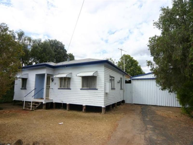 27 Wood Street, Dalby QLD 4405