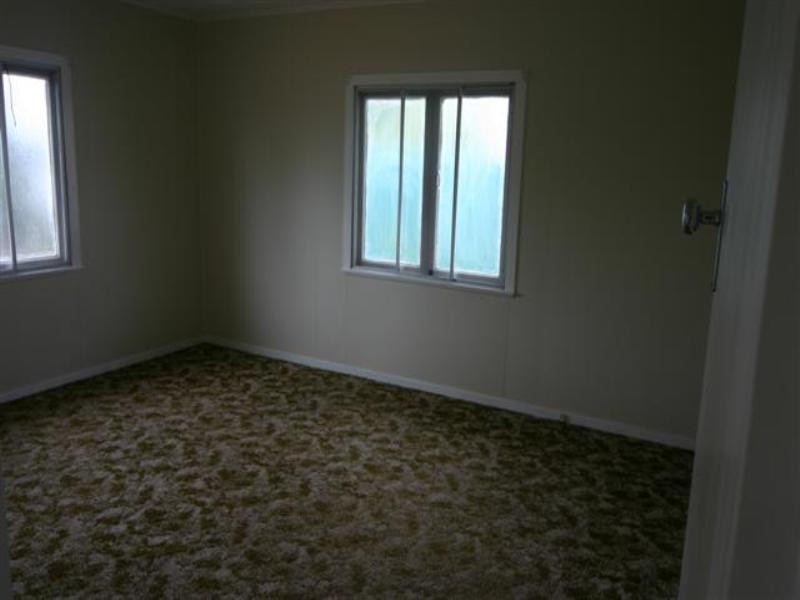 9 Swallow Street, Dalby QLD 4405