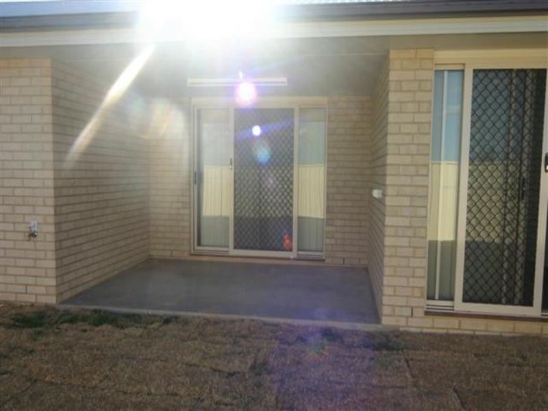 5 Keys Place, Dalby QLD 4405