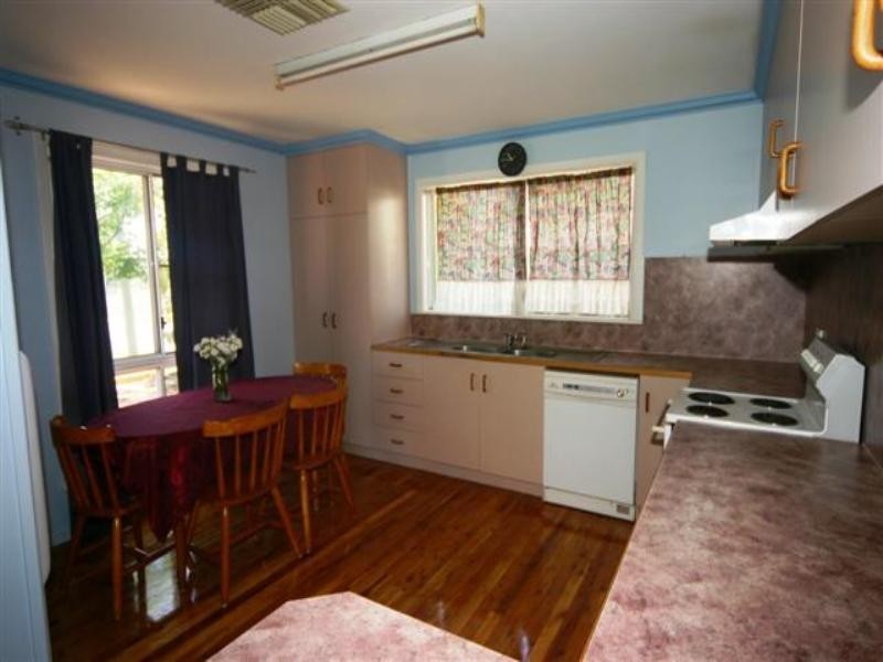 11 Leichhardt Avenue, Dalby QLD 4405