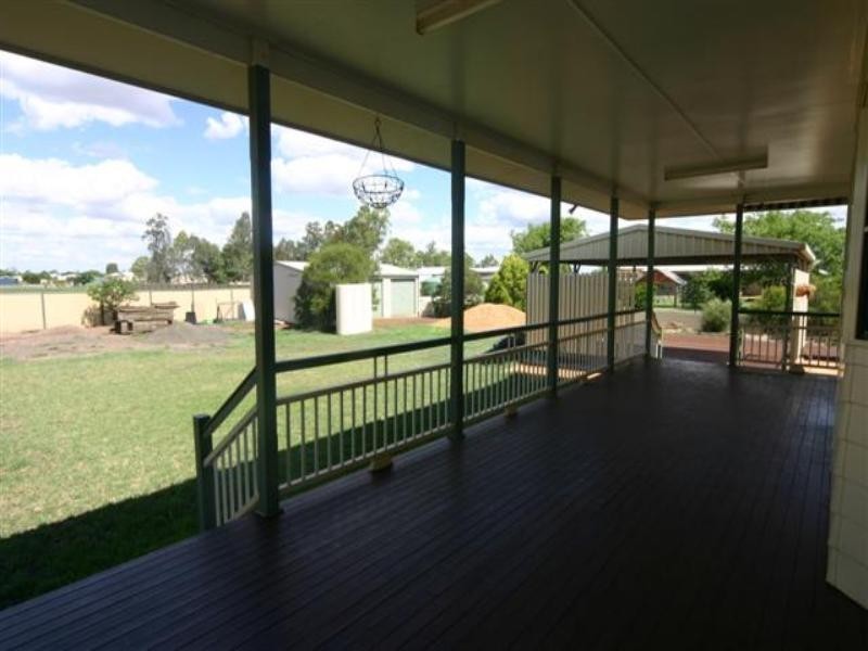 215 Oakwood Street, Dalby QLD 4405