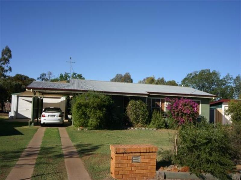 5 Hall Street, Dalby QLD 4405