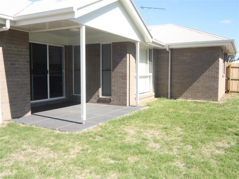 8 St Andrews Chase, Dalby QLD 4405