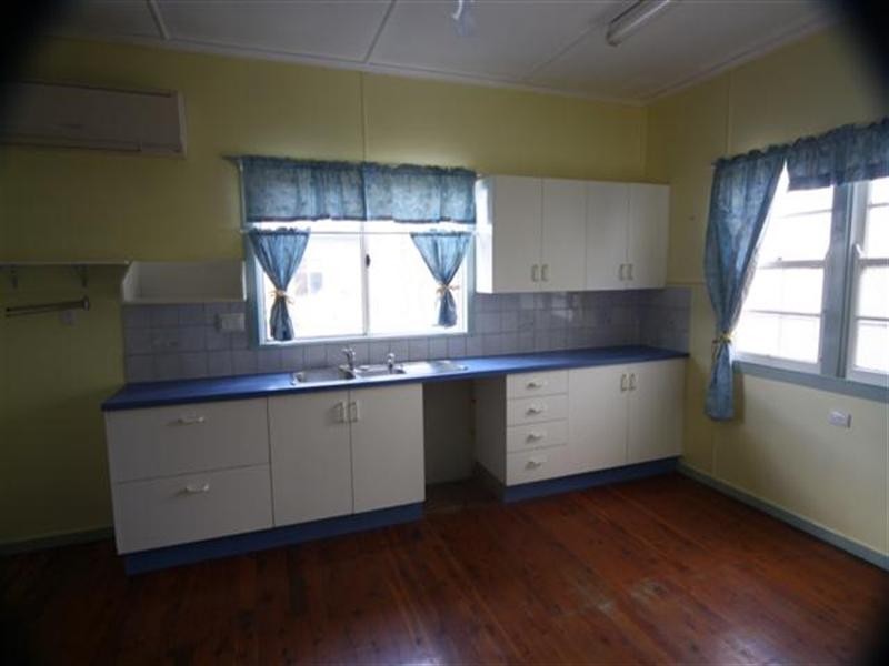 35 Palmer Street, Dalby QLD 4405