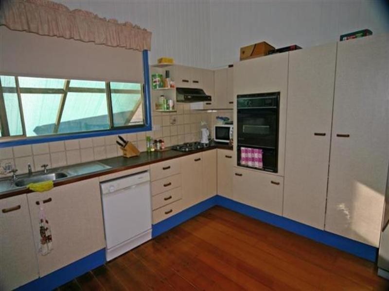 42 Bunya Street, Dalby QLD 4405