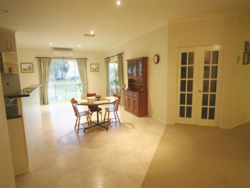 38 Sandalwood Avenue West, Dalby QLD 4405