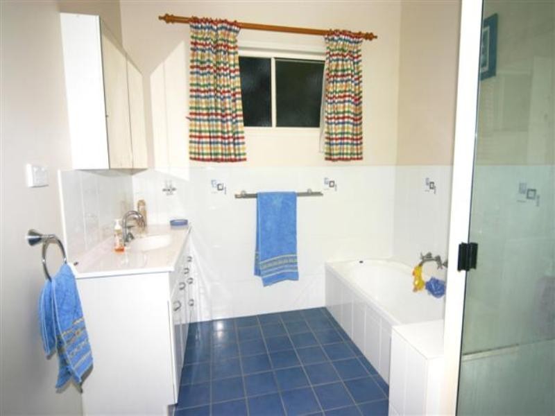 38 Sandalwood Avenue West, Dalby QLD 4405