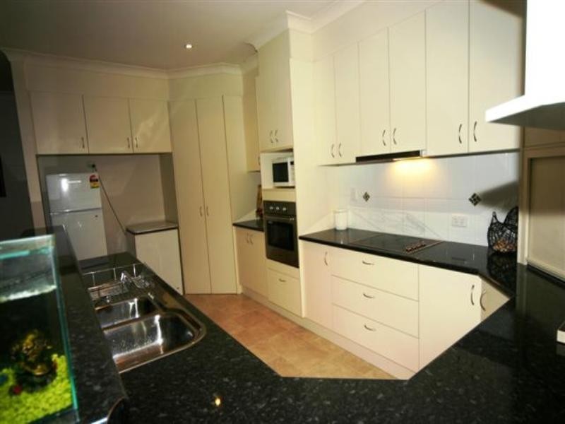 38 Sandalwood Avenue West, Dalby QLD 4405