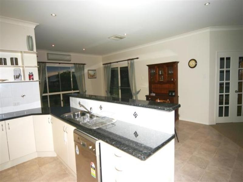 38 Sandalwood Avenue West, Dalby QLD 4405