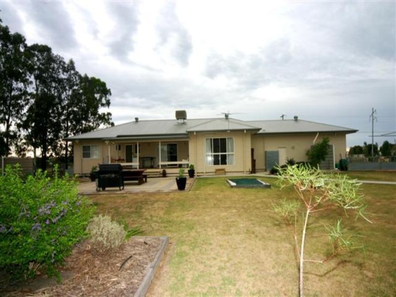 38 Sandalwood Avenue West, Dalby QLD 4405