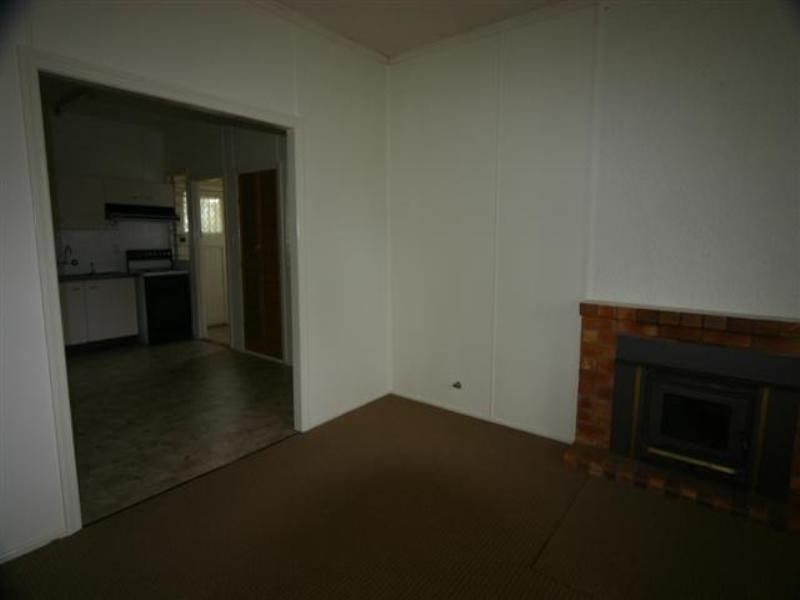 42 Geisel Street, Dalby QLD 4405