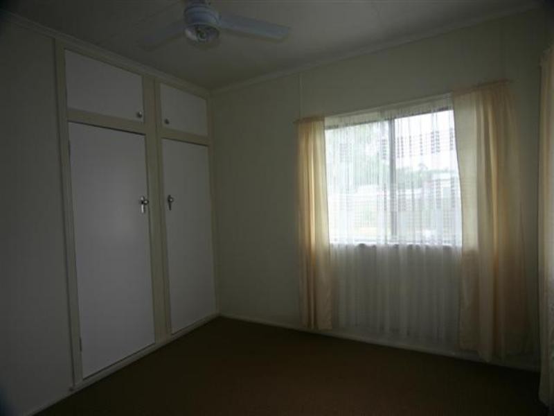 42 Geisel Street, Dalby QLD 4405