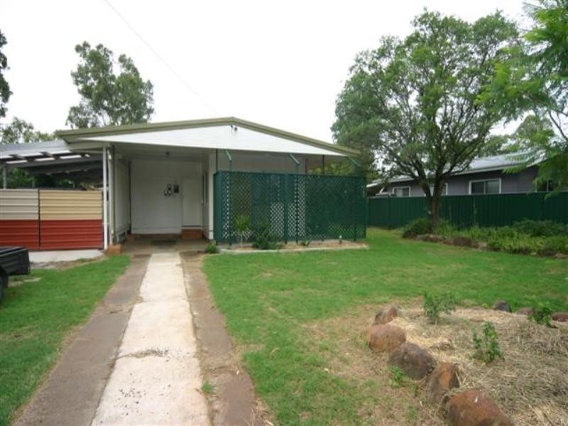 42 Geisel Street, Dalby QLD 4405
