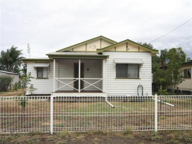 133 Pratten, Dalby QLD 4405