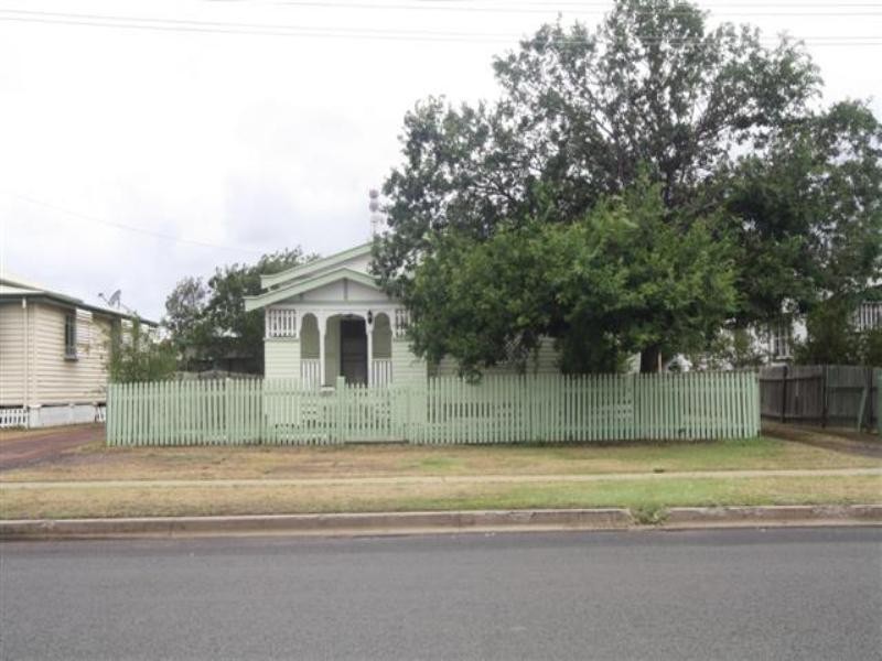 69 Pratten Street, Dalby QLD 4405