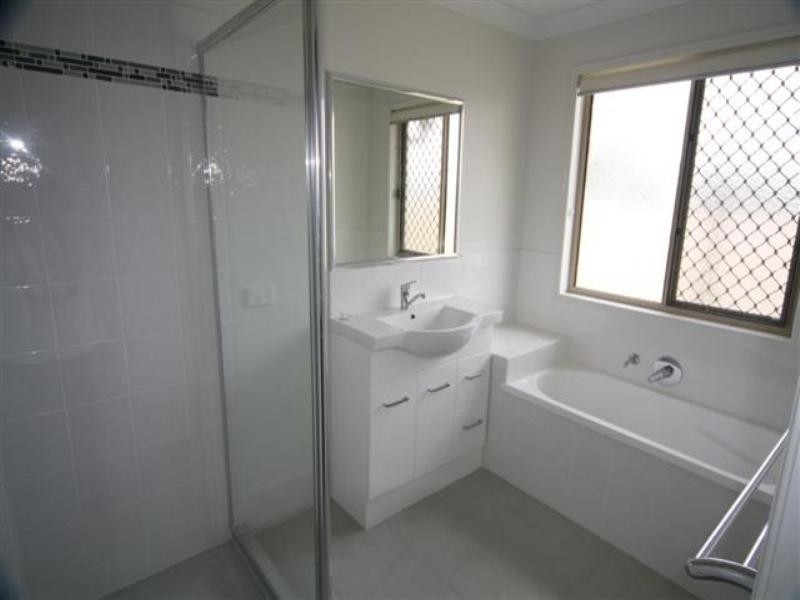 18 Gosden Drive, Dalby QLD 4405