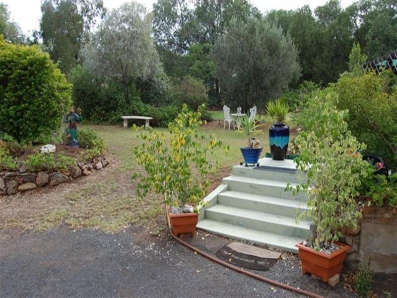 69 Wallace Street, Bell QLD 4408