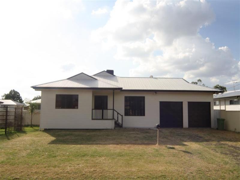 88 Charles Street, Dalby QLD 4405