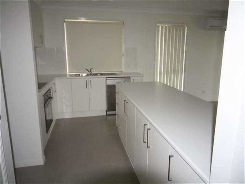 65 Diggers Drive, Dalby QLD 4405