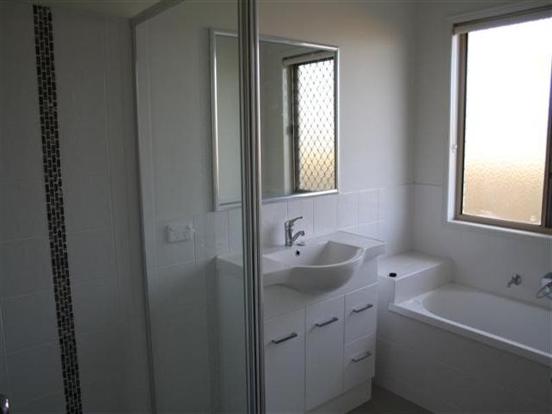 65 Diggers Drive, Dalby QLD 4405