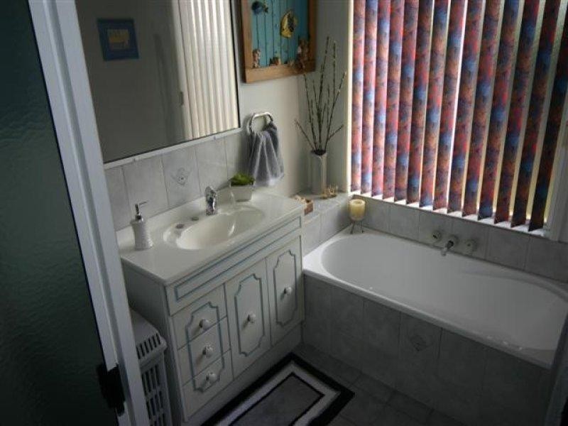 10 Lawson Street, Dalby QLD 4405