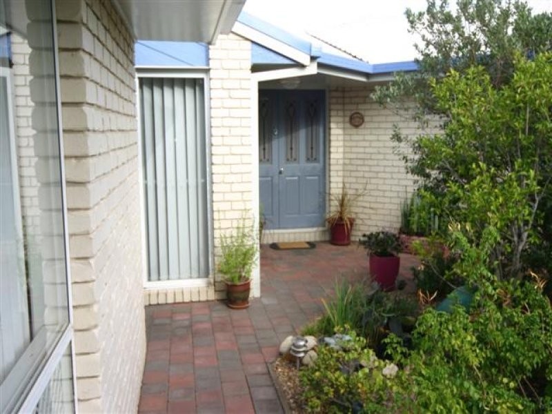 10 Lawson Street, Dalby QLD 4405