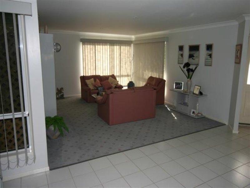 10 Lawson Street, Dalby QLD 4405