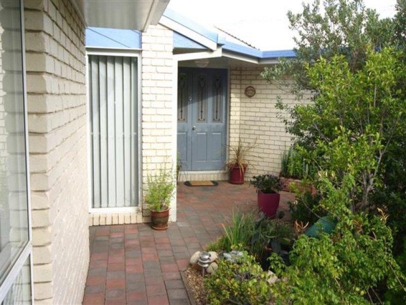 10 Lawson Street, Dalby QLD 4405