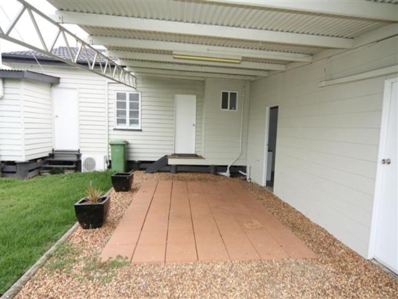 29 Edward Street, Dalby QLD 4405