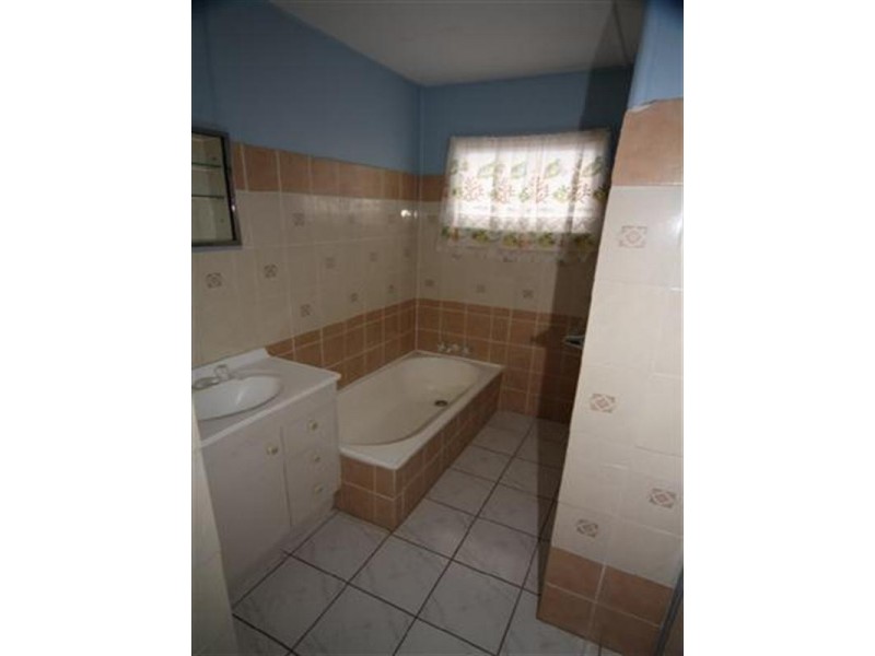 136 Drayton Street, Dalby QLD 4405