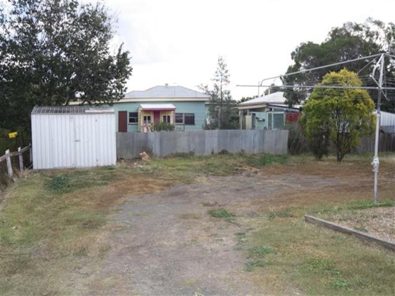 136 Drayton Street, Dalby QLD 4405