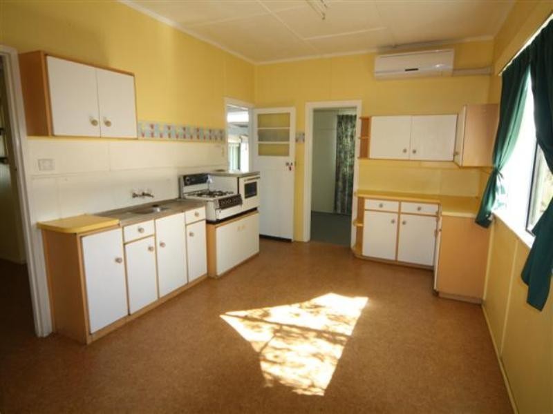 2 Blaxland Road, Dalby QLD 4405