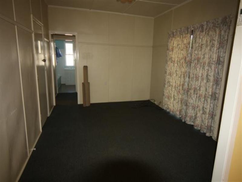 2 Blaxland Road, Dalby QLD 4405