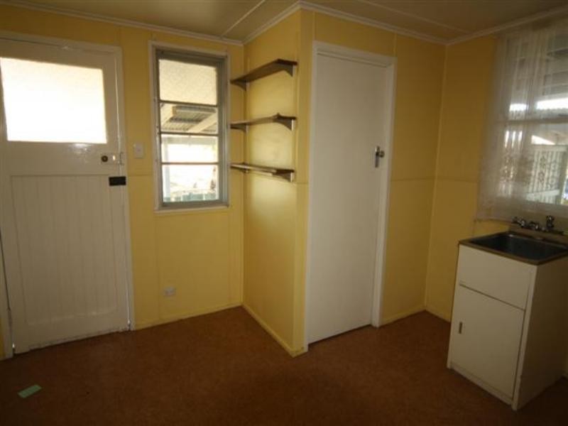 2 Blaxland Road, Dalby QLD 4405