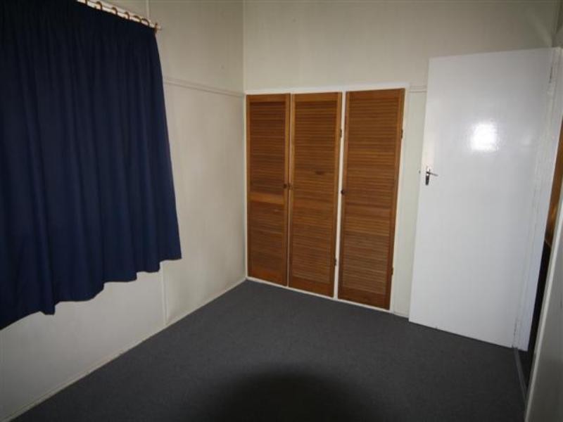 2 Blaxland Road, Dalby QLD 4405